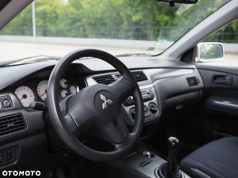Mitsubishi Lancer - 15