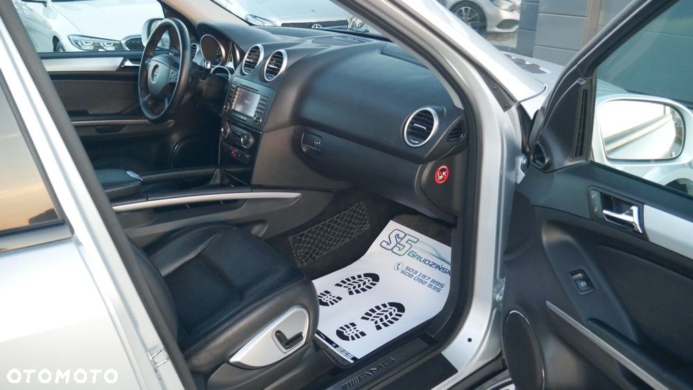Mercedes-Benz ML - 16
