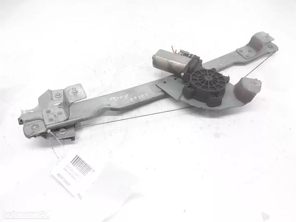 ELEVADOR DE VIDRO FRONTAL DIREITO DACIA SANDERO 2010 -8200733829 - 2