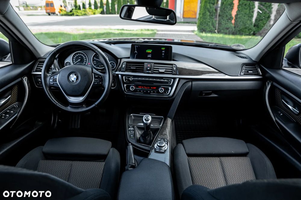 BMW Seria 3 320d Efficient Dynamic Edition - 25