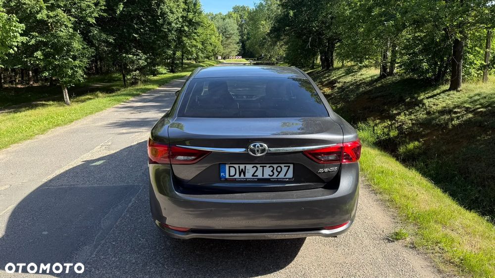 Toyota Avensis 1.8 Premium - 5