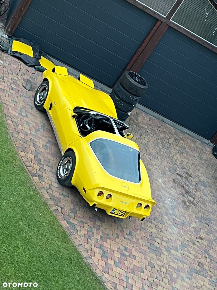 Chevrolet Corvette - 1