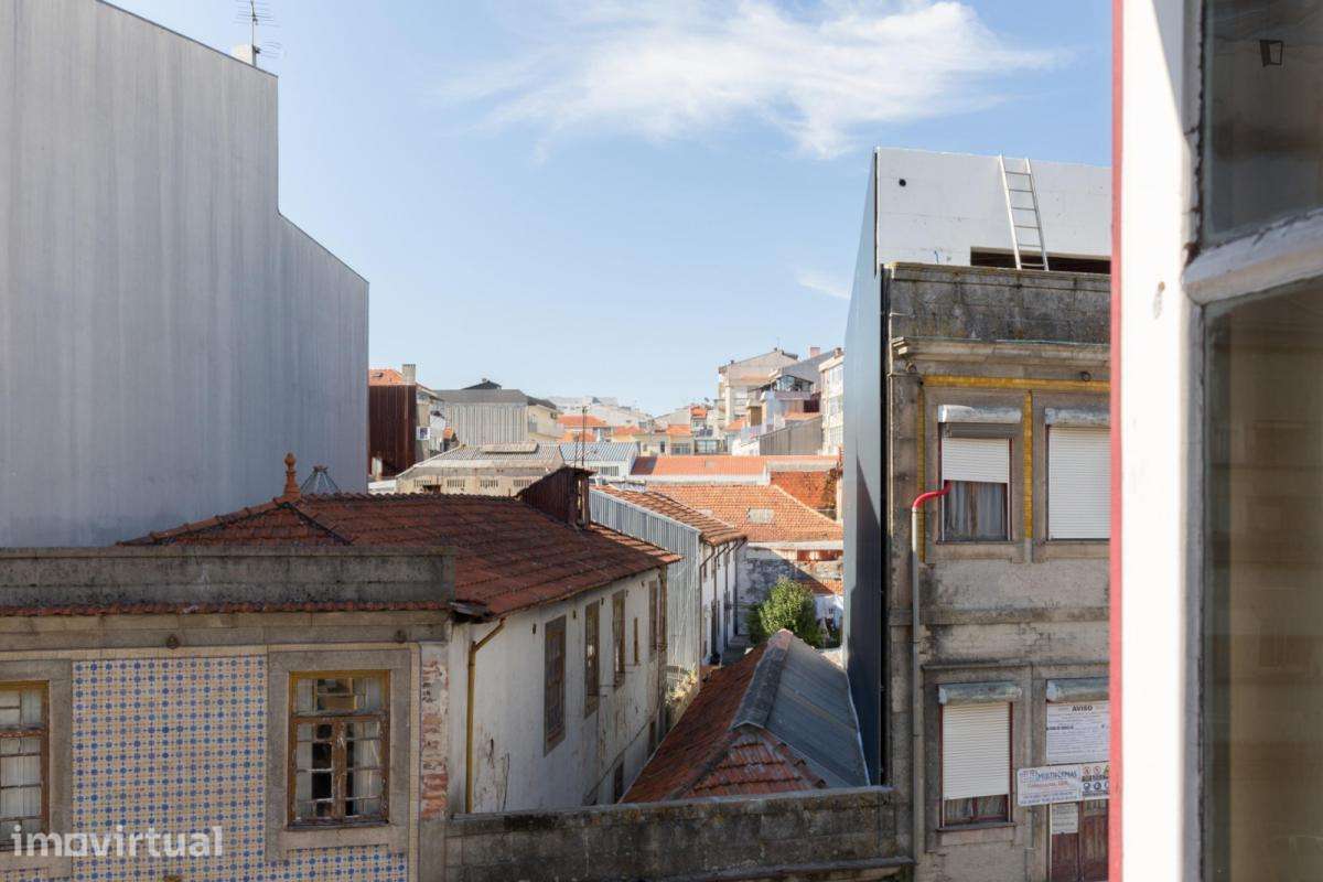 Quarto - localizado em Santo Ildefonso Porto - Grande imagem: 4/12