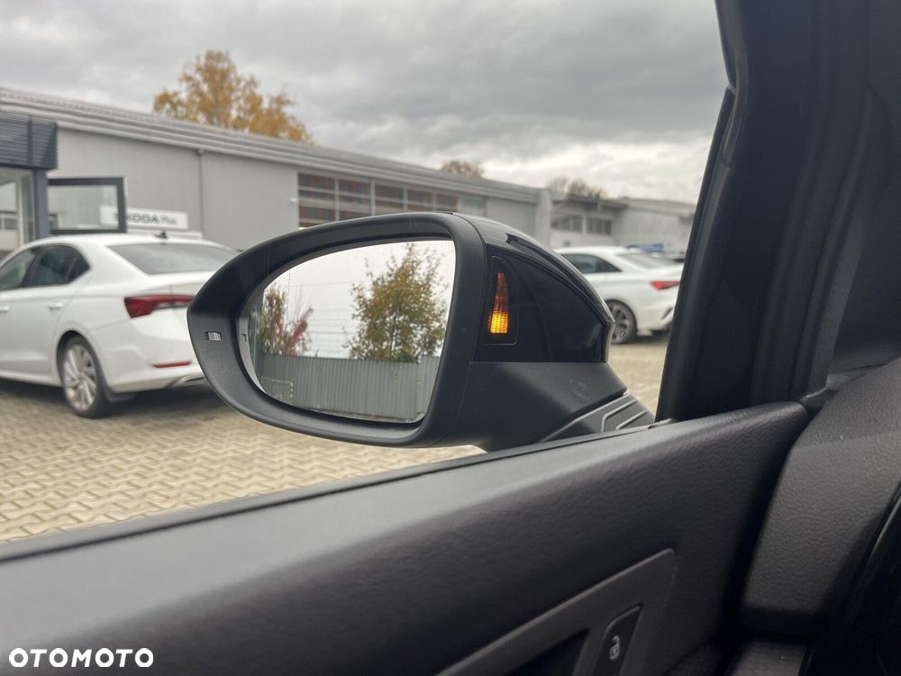 Volkswagen Golf - 31