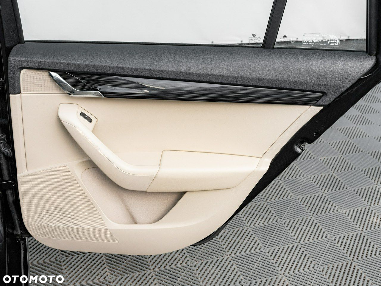 Skoda Octavia 2.0 TDI SCR Style DSG - 32