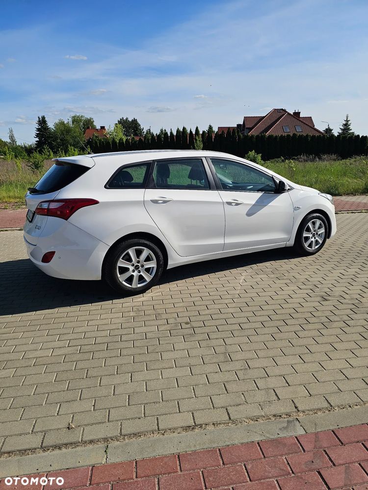 Hyundai i30 i30cw 1.4 Advantage - 9