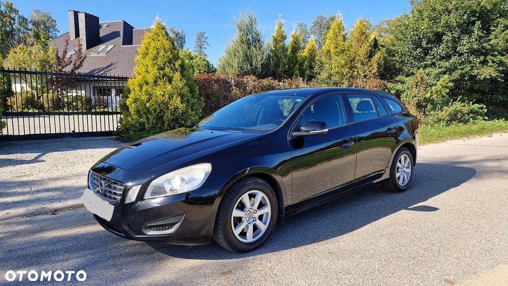 Volvo V60 D2 Momentum - 2
