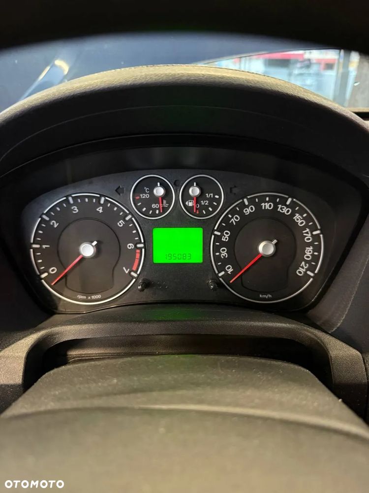 Ford Fiesta 1.4 Ambiente - 23