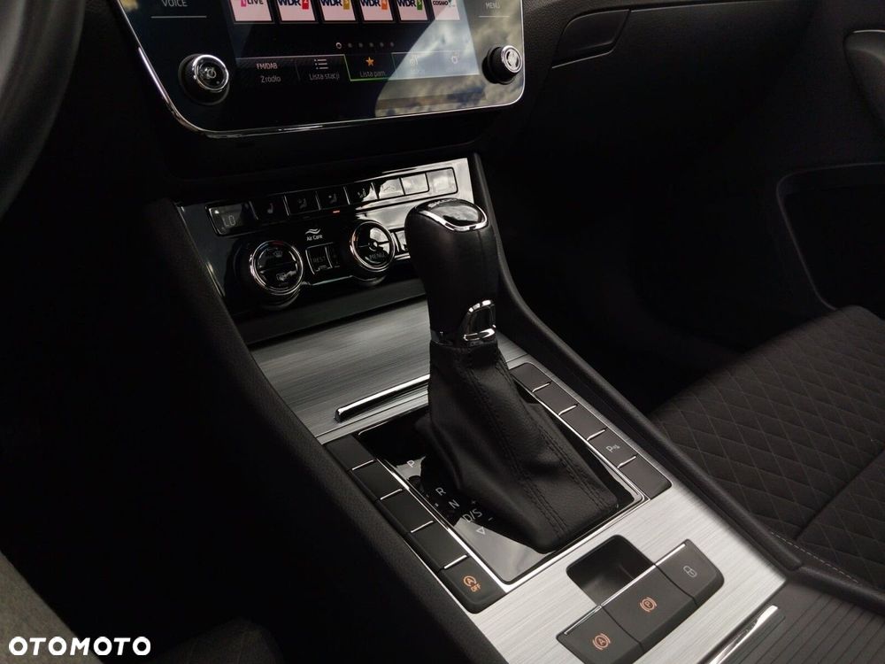 Skoda Superb 2.0 TDI SCR Ambition DSG - 34