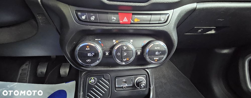 Jeep Renegade 1.4 MultiAir Longitude FWD S&S - 27