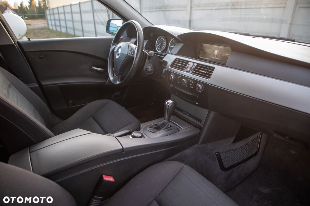 BMW Seria 5 525d - 21