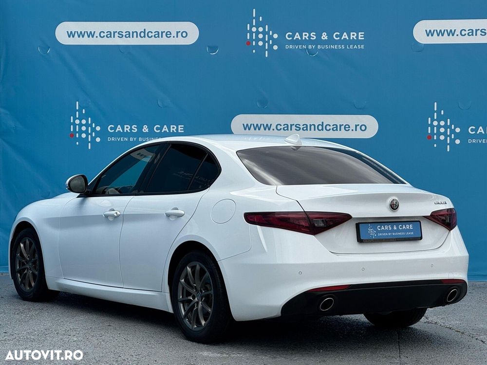 Alfa Romeo Giulia - 4