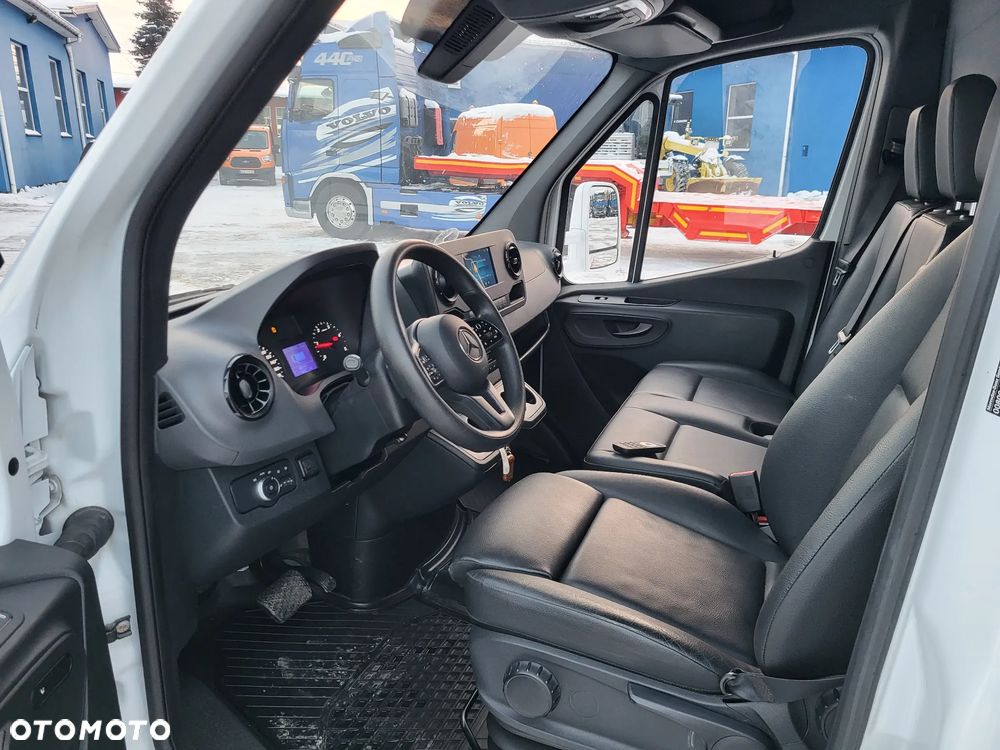 Mercedes-Benz Sprinter 317 Autolaweta najazd alu Hak 3500kg - 28