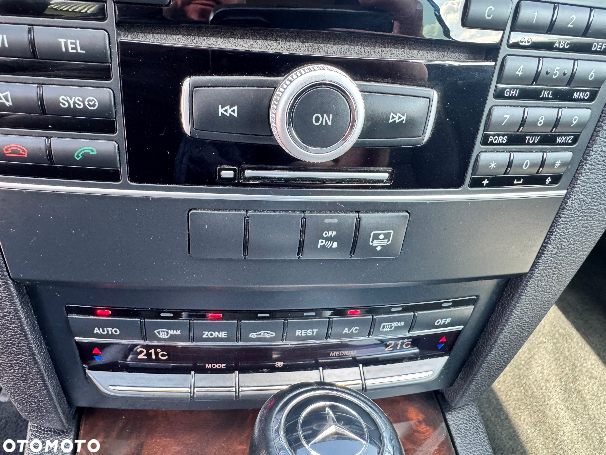 Mercedes-Benz Klasa E 350 CGI Cabrio BlueEFFICIENCY 7G-TRONIC Avantgarde - 28