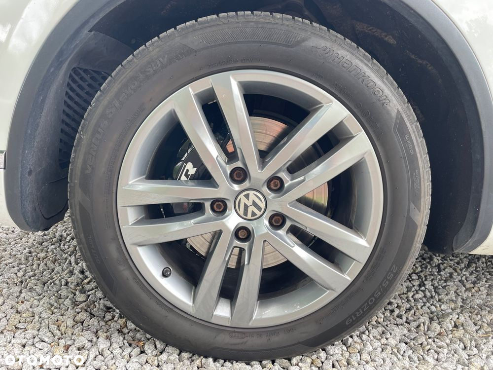 Volkswagen Touareg 3.0 V6 TDI BMT Perfectline - 25