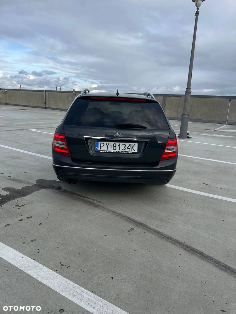 Mercedes-Benz Klasa C 180 CGI BlueEFFICIENCY Avantgarde - 6
