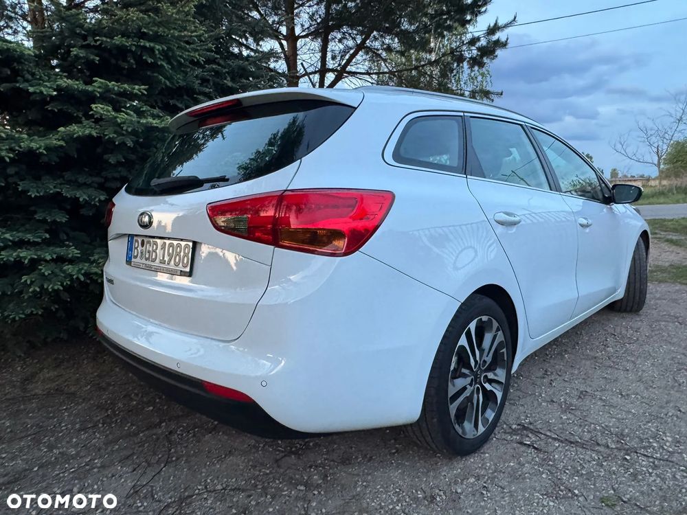 Kia Ceed - 4