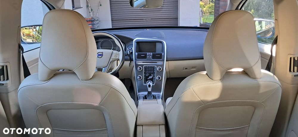 Volvo XC 60 D4 Drive-E Momentum - 8