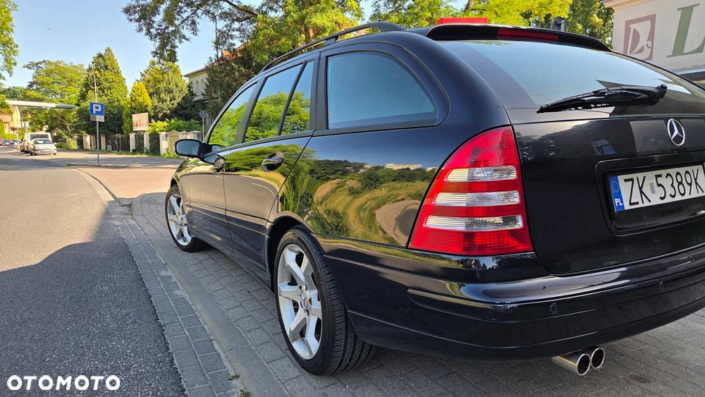 Mercedes-Benz Klasa C 180 Kompressor Avantgarde Sport Edition - 18