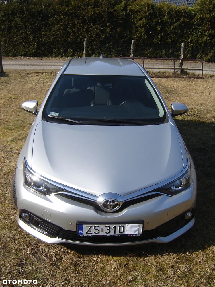 Toyota Auris 1.6 Premium - 9