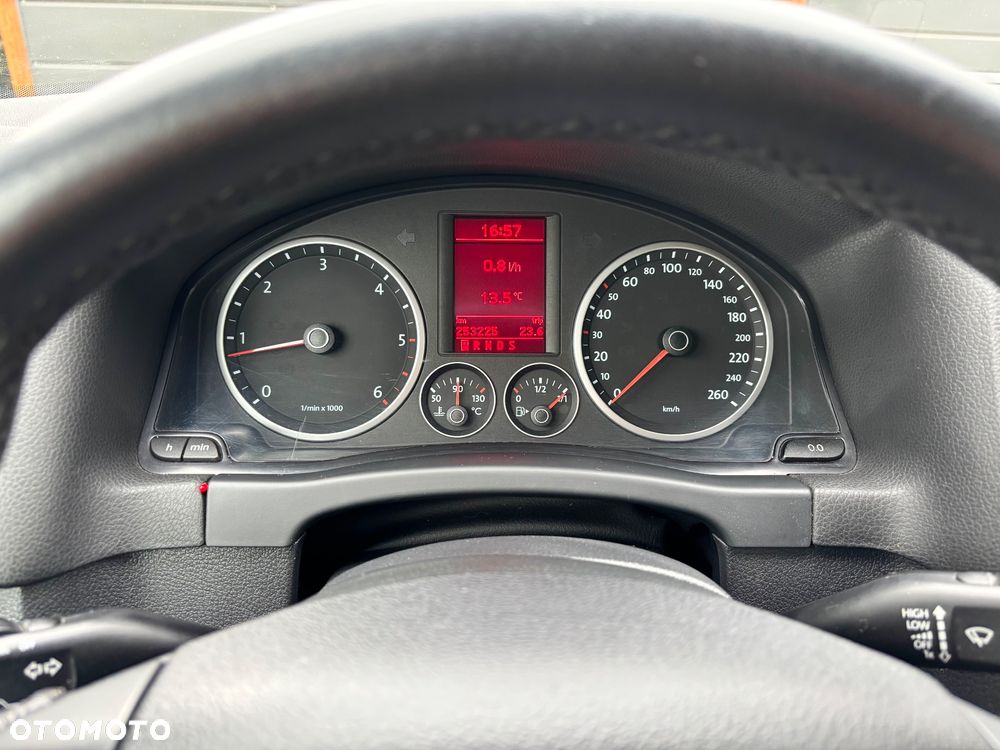 Volkswagen Tiguan 2.0 TDI 4Mot Trend Tiptr - 22