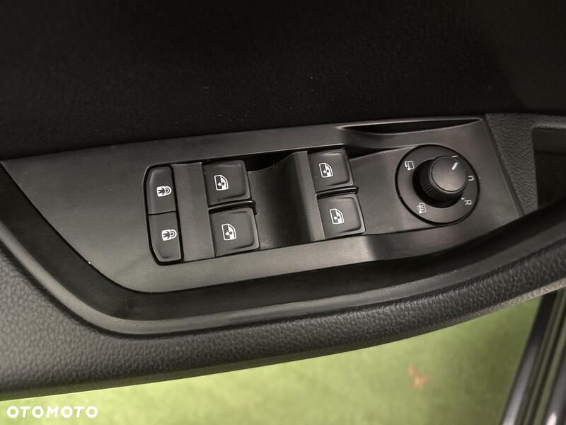 Skoda Superb 2.0 TDI SCR Ambition - 12