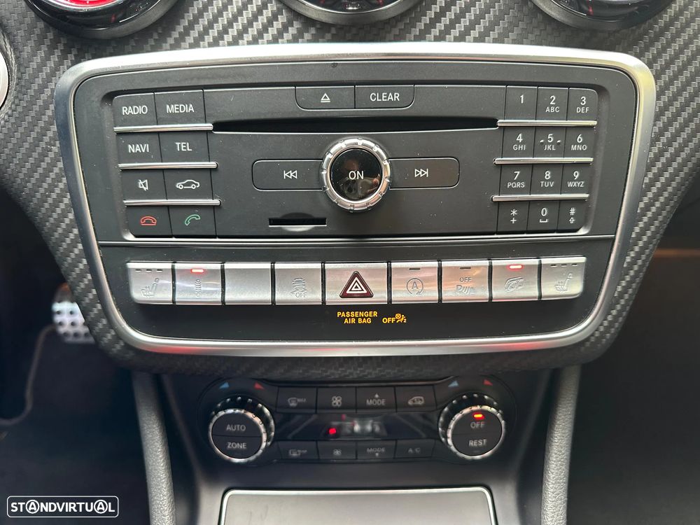 Mercedes-Benz A 45 AMG - 32