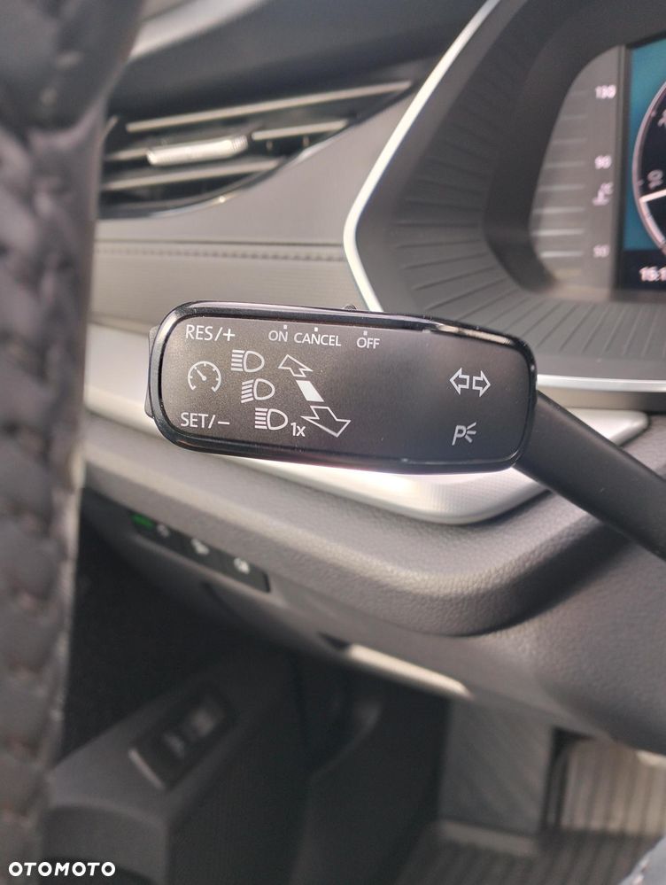 Skoda Octavia 1.5 TSI Selection - 11