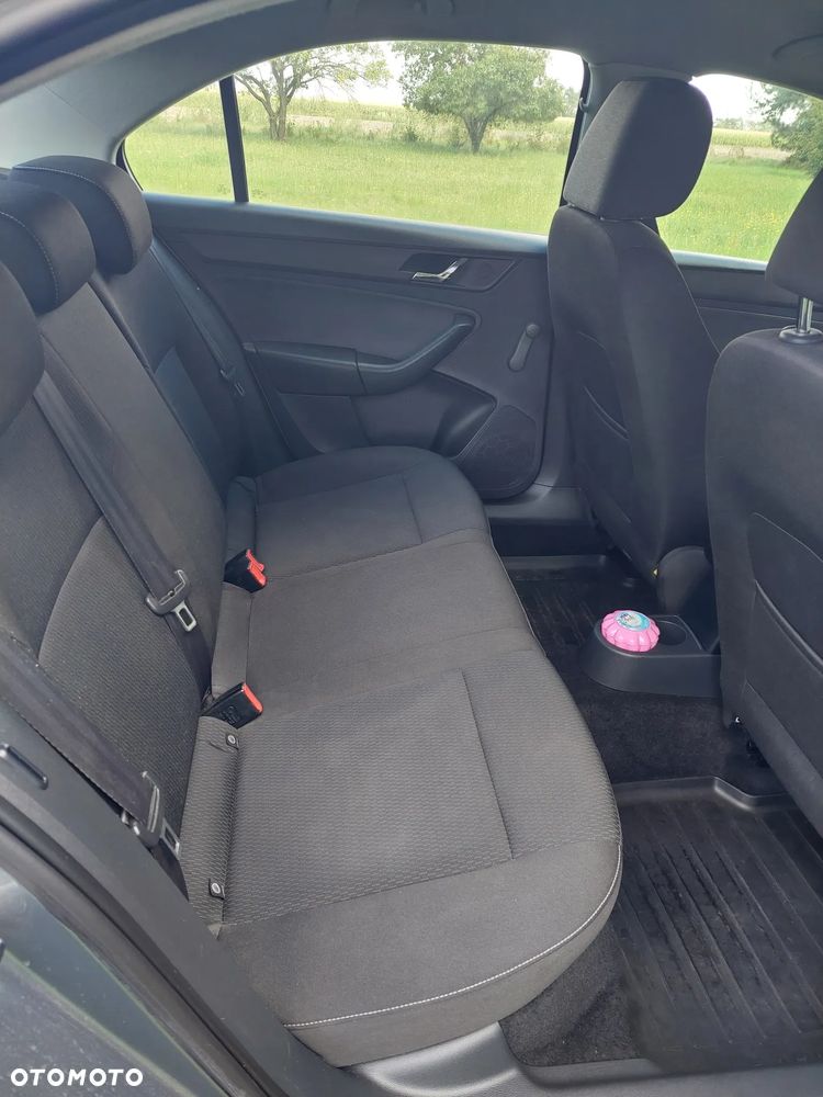 Skoda RAPID 1.2 TSI Ambition - 20