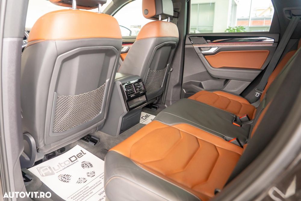 Volkswagen Touareg - 21