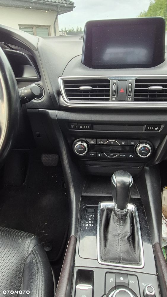 Mazda 3 - 8