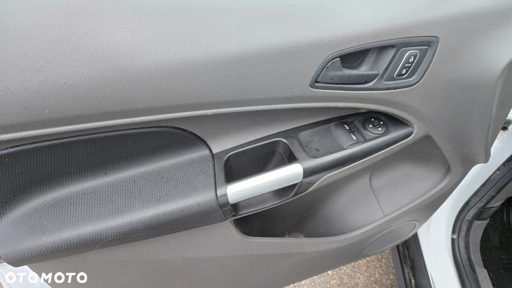 Ford Transit Connect - 13