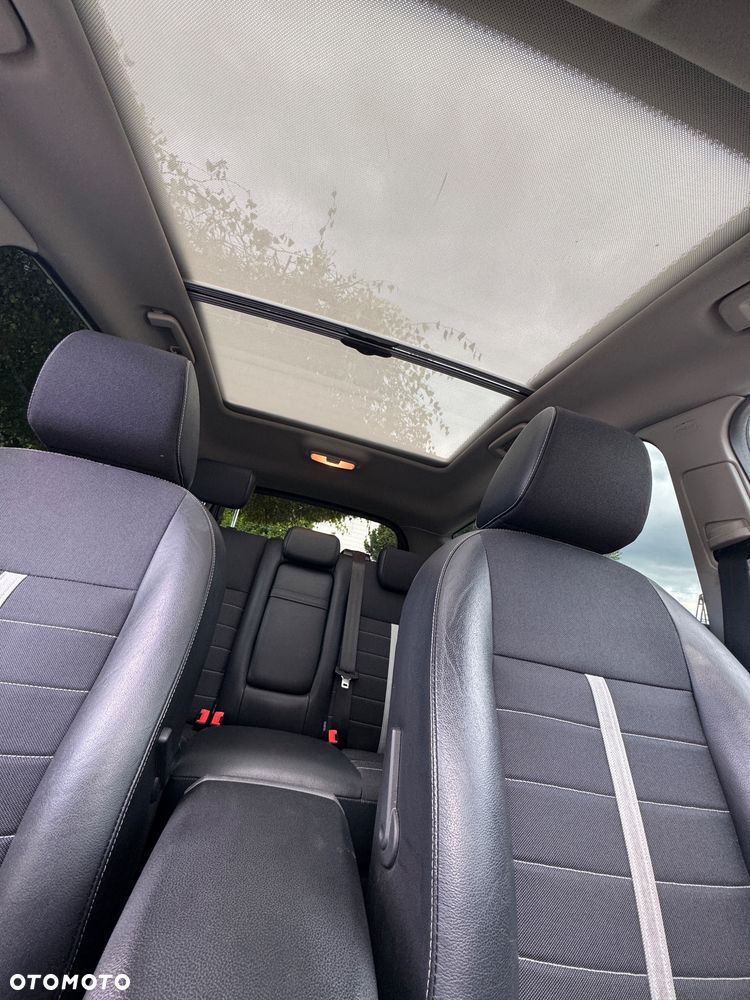 Ford Kuga 2.0 TDCi FWD Titanium - 16