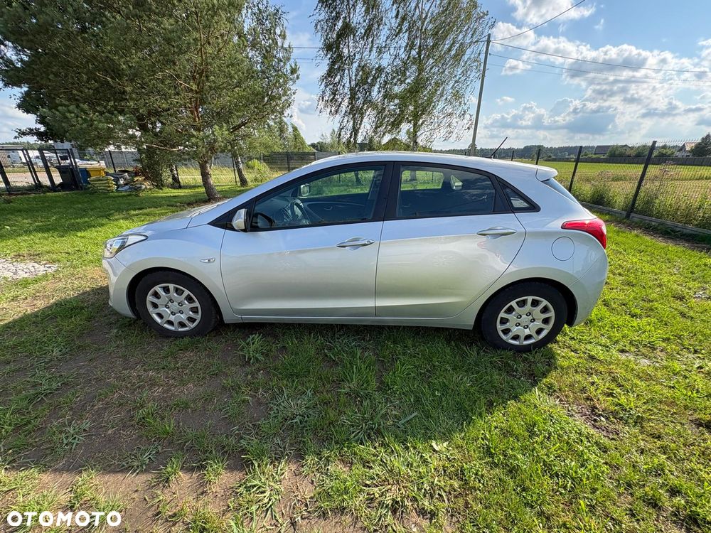 Hyundai i30 1.4 CRDi Classic + - 5