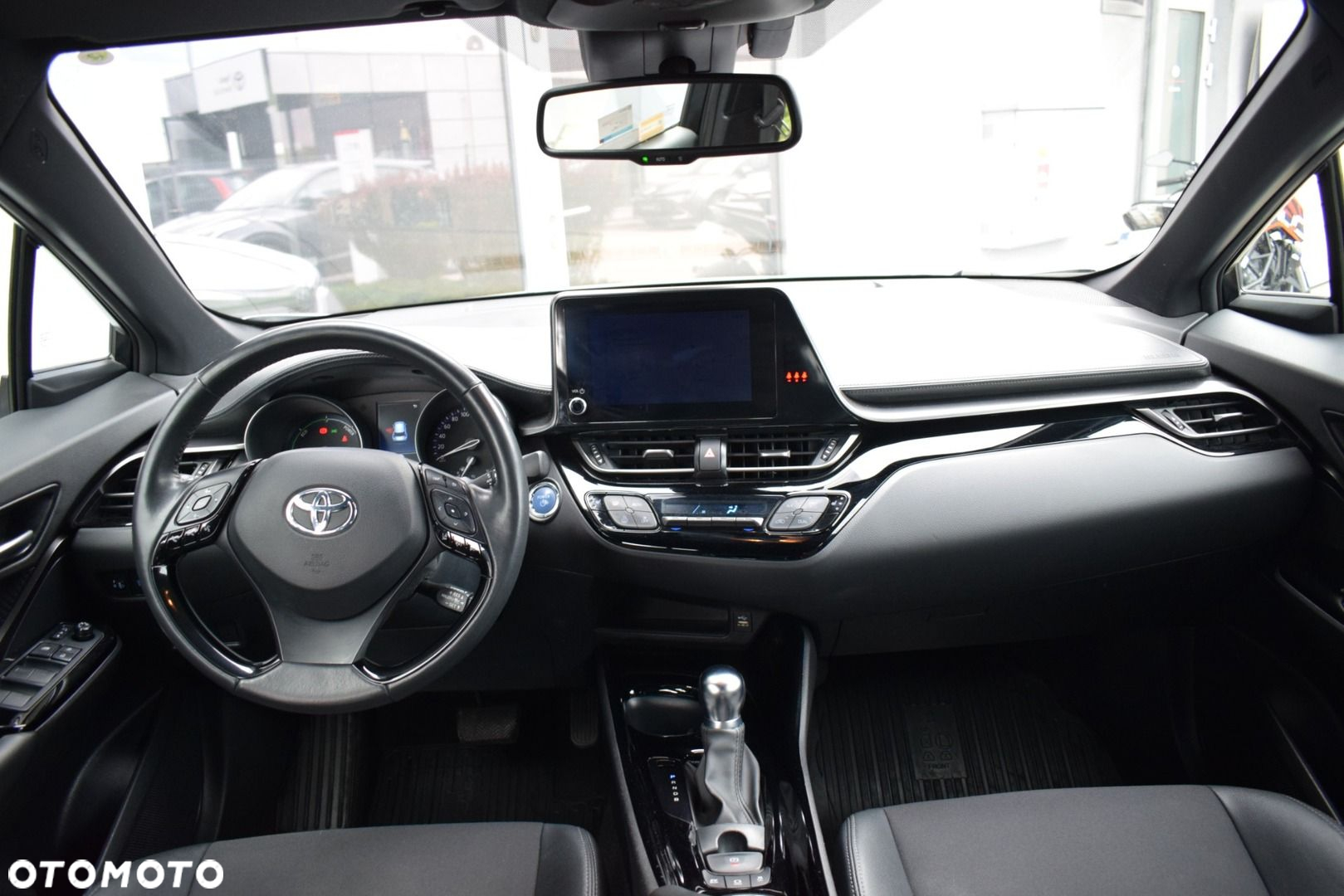 Toyota C-HR - 11