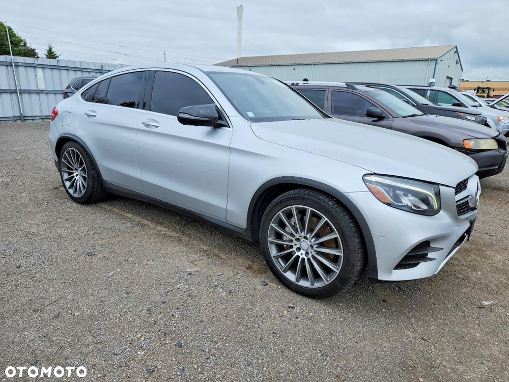 Mercedes-Benz GLC 300 4Matic 9G-TRONIC AMG Line - 1