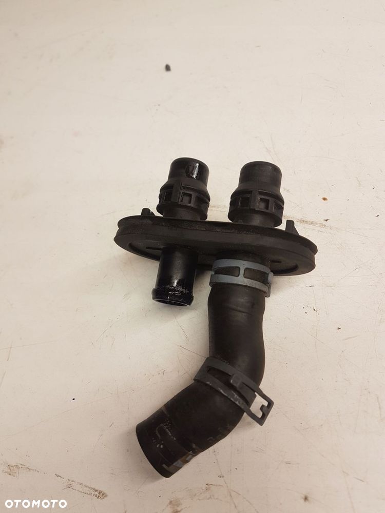 RURA WĄŻ KRÓCIEC WODY AUDI A4 B8 A5 8K0122327EK - 1