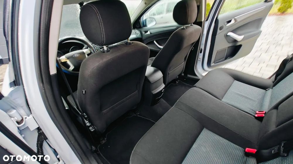 Ford Mondeo 2.0 TDCi Ambiente MPS6 - 7