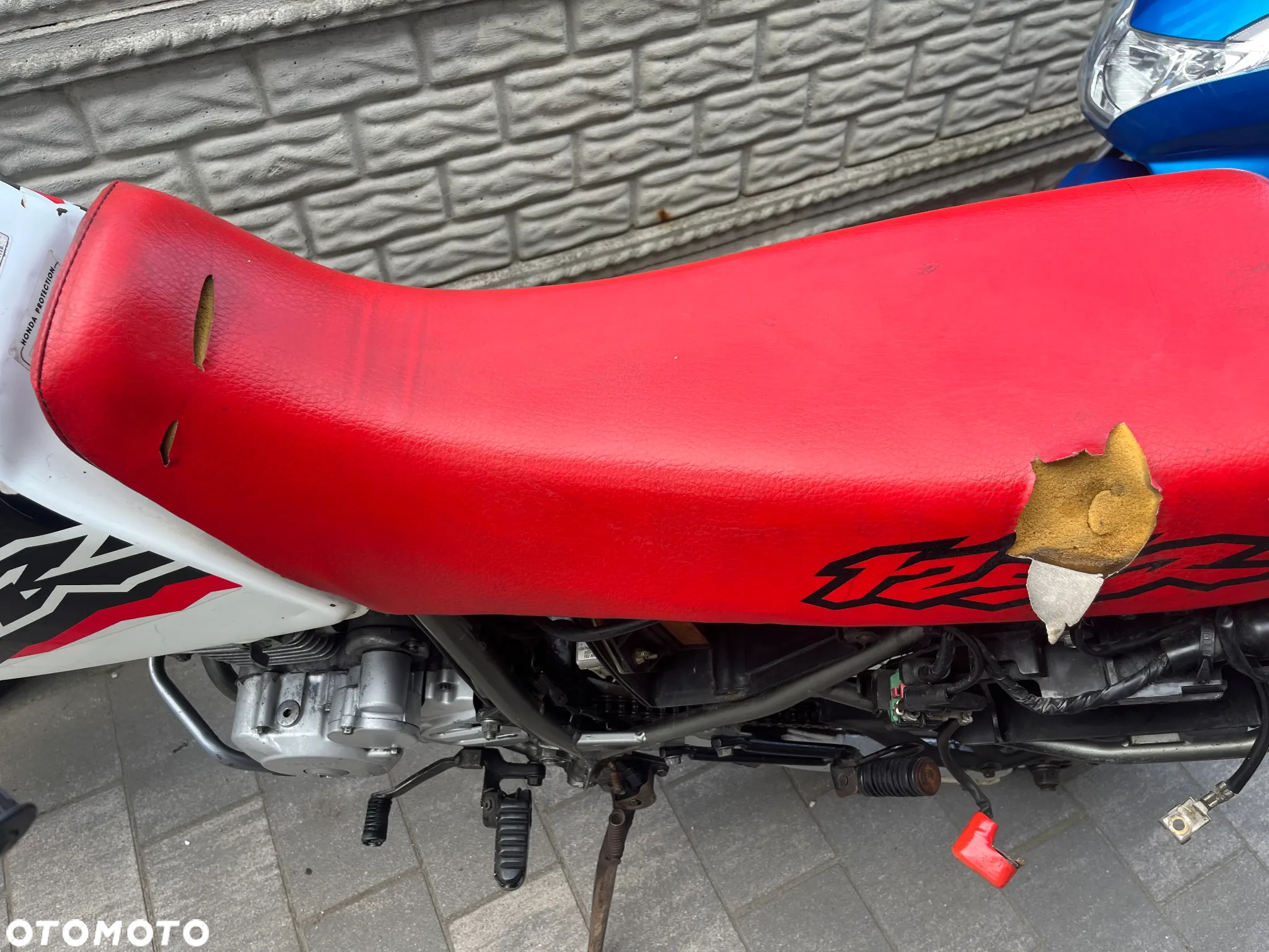 Honda XLR - 9