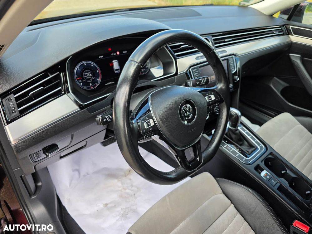 Volkswagen Passat 2.0 TDI DSG (BlueMotion Technology) Highline - 17