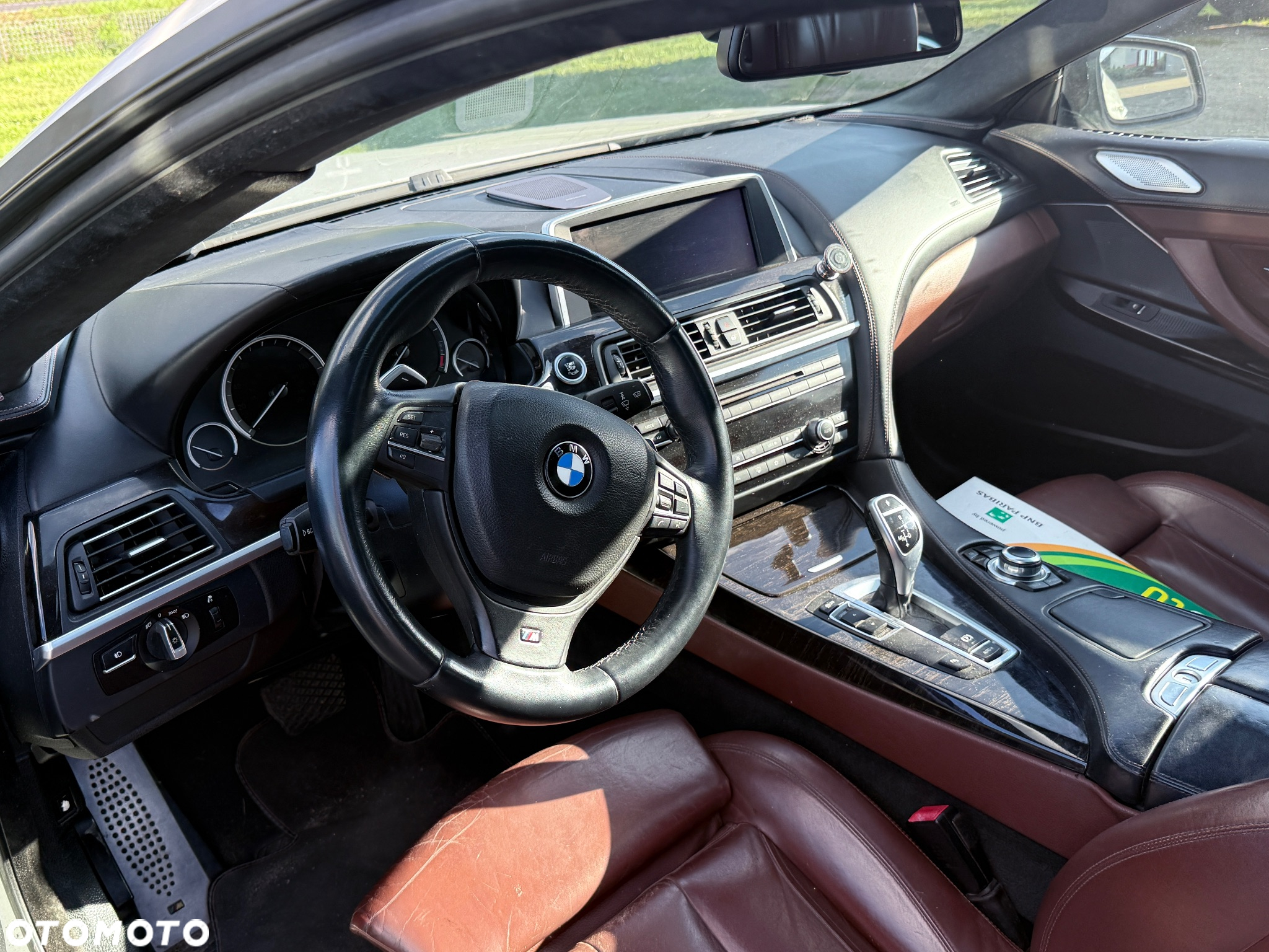 BMW Seria 6 650i - 12
