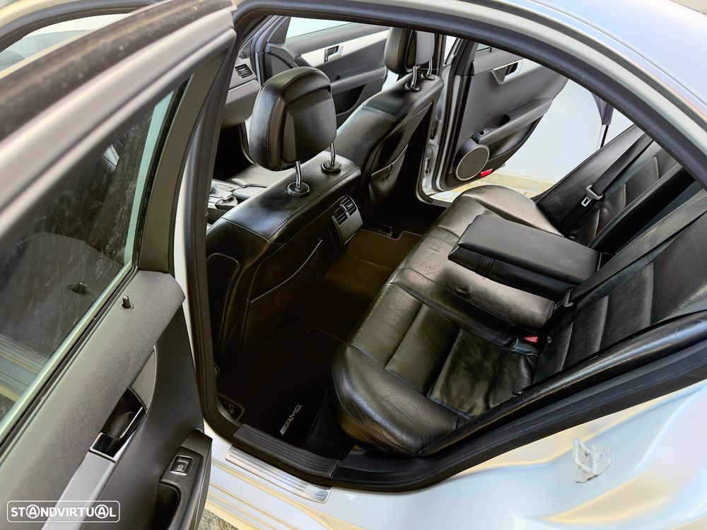 Mercedes-Benz C 220 CDI Avantgarde Aut. - 51