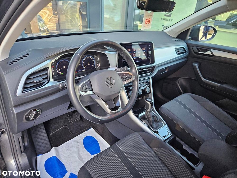 Volkswagen T-Roc - 10