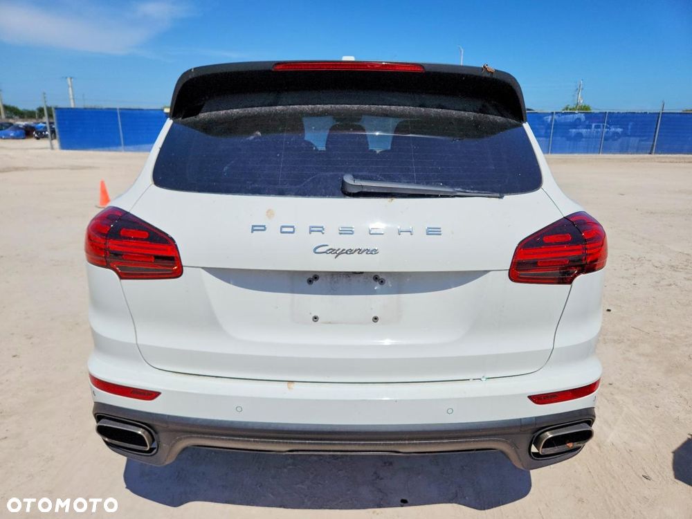 Porsche Cayenne - 6