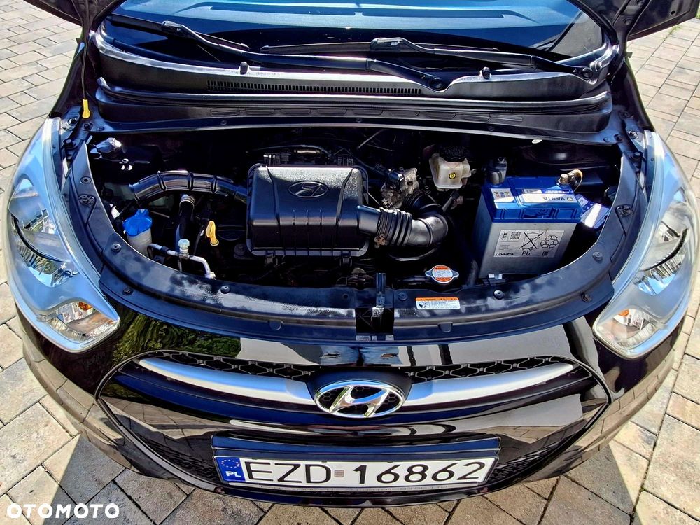 Hyundai i10 1.1 FIFA WM Edition - 24