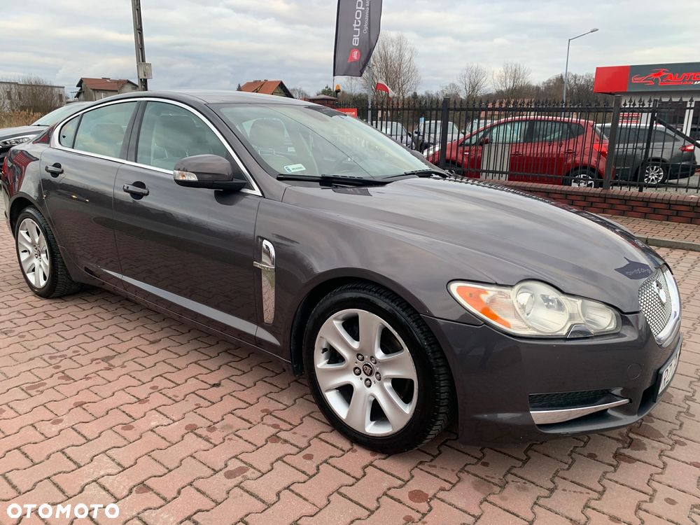 Jaguar XF 2.7 V6 Premium Luxury - 12
