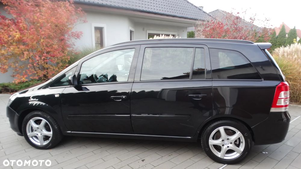Opel Zafira 1.8 Design Edition - 8