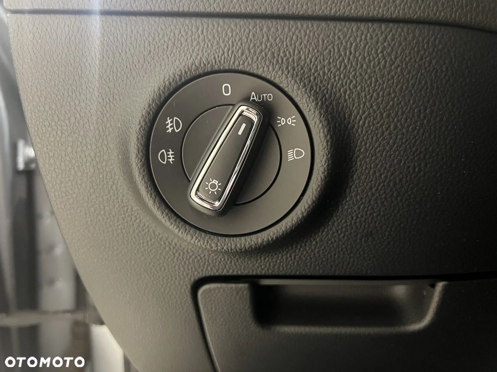 Skoda Superb 2.0 TDI Sportline DSG - 18