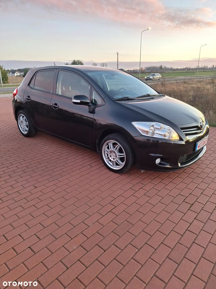 Toyota Auris 1.6 Executive - 2
