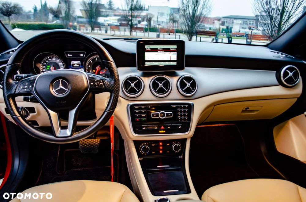 Mercedes-Benz CLA 250 7G-DCT Edition 1 - 14